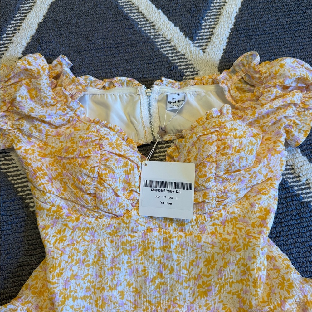 Floral Yellow and White Dress - Picture 2 of 4